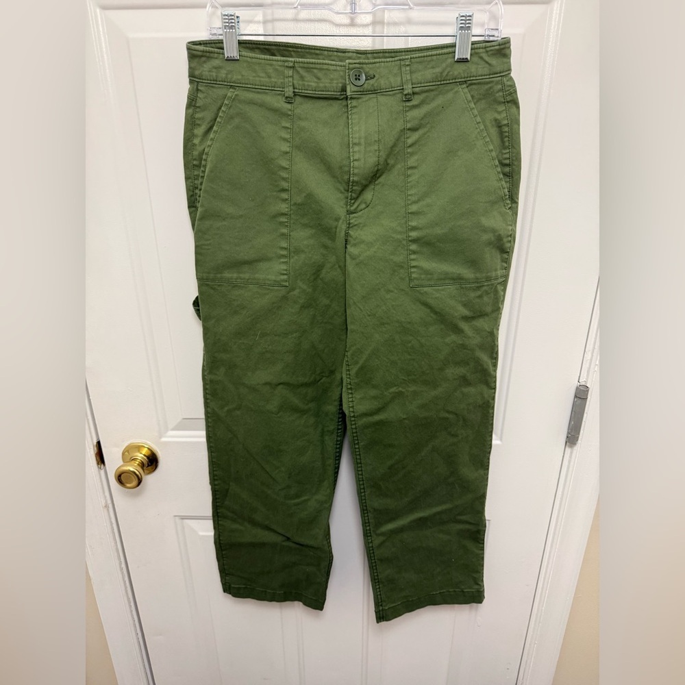 Women’s Green Old Navy Cropped Cargo Pants Size 8 Casual Comfy Workwear